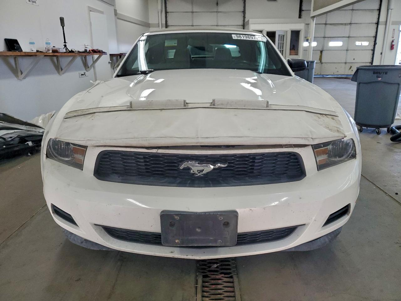 2012 FORD MUSTANG photo 5