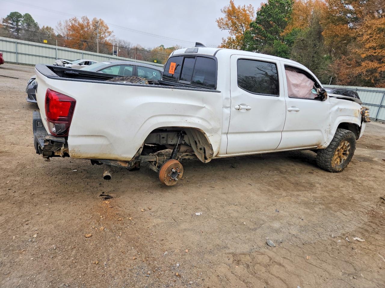 2022 TOYOTA TACOMA DOUBLE CAB photo 3
