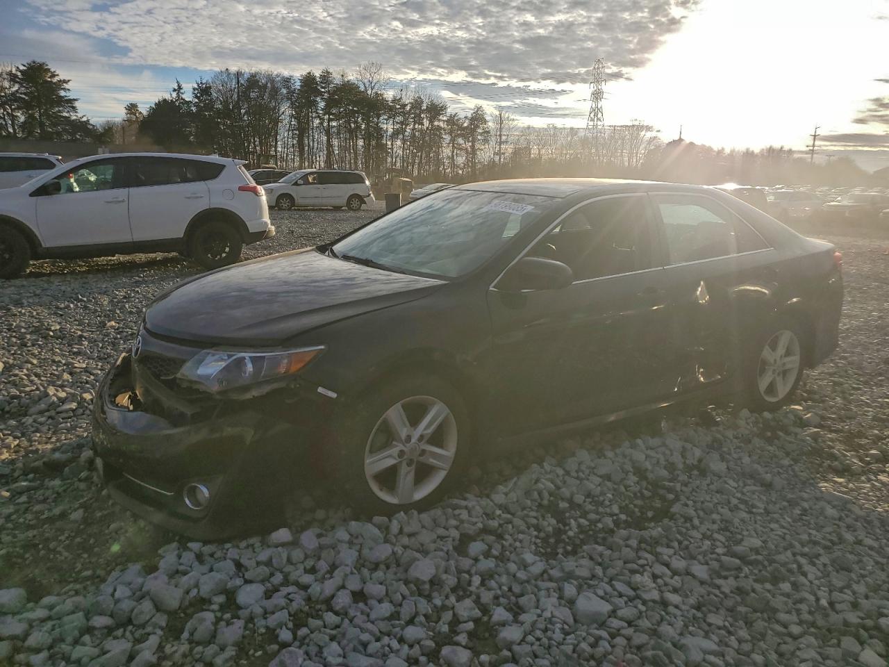 2013 TOYOTA CAMRY