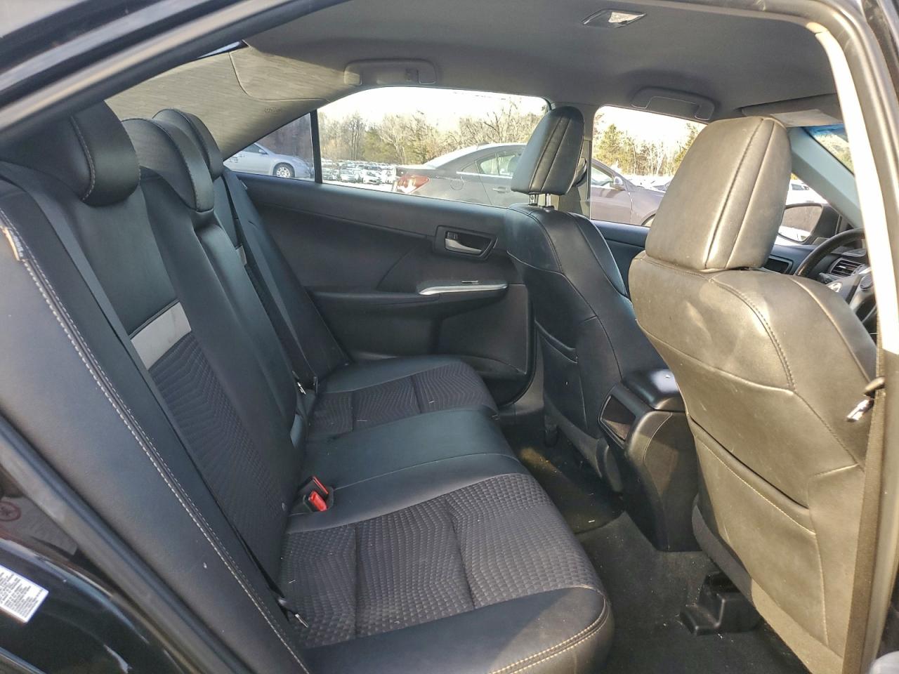2013 TOYOTA CAMRY L photo 10