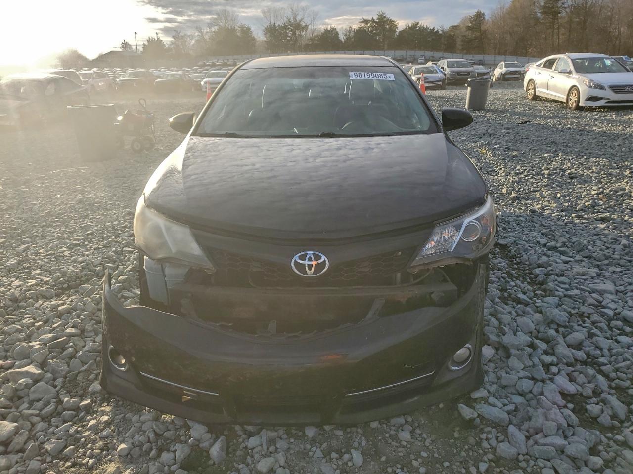 2013 TOYOTA CAMRY L photo 5