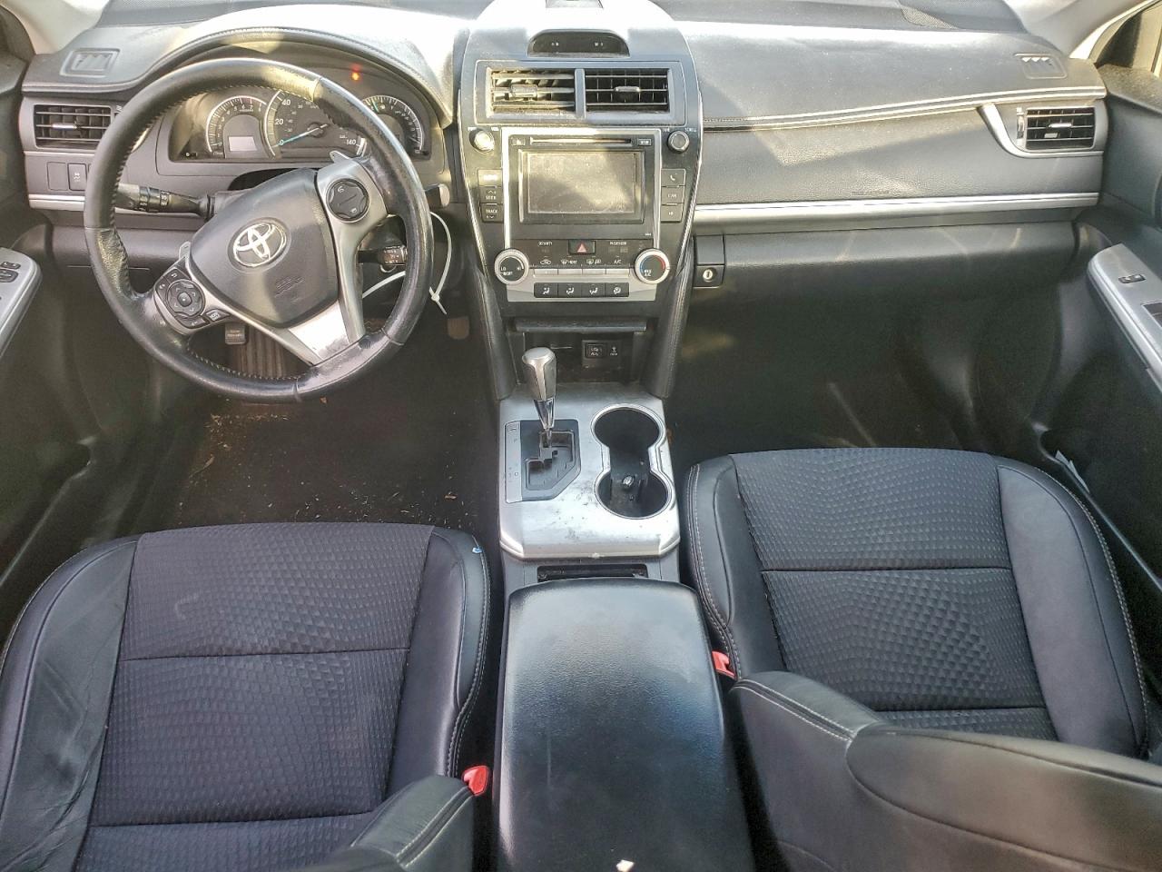 2013 TOYOTA CAMRY L photo 8