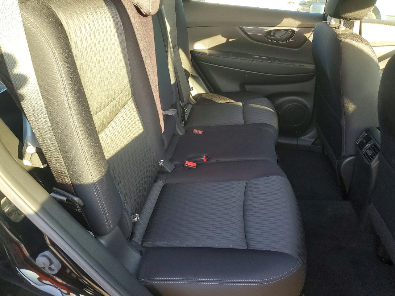 2020 NISSAN ROGUE S photo 11