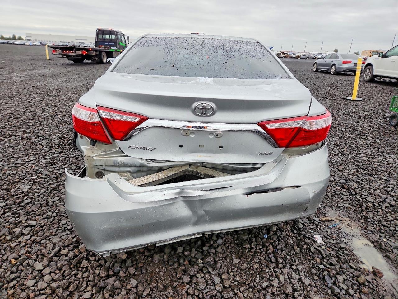 2016 TOYOTA CAMRY LE photo 6