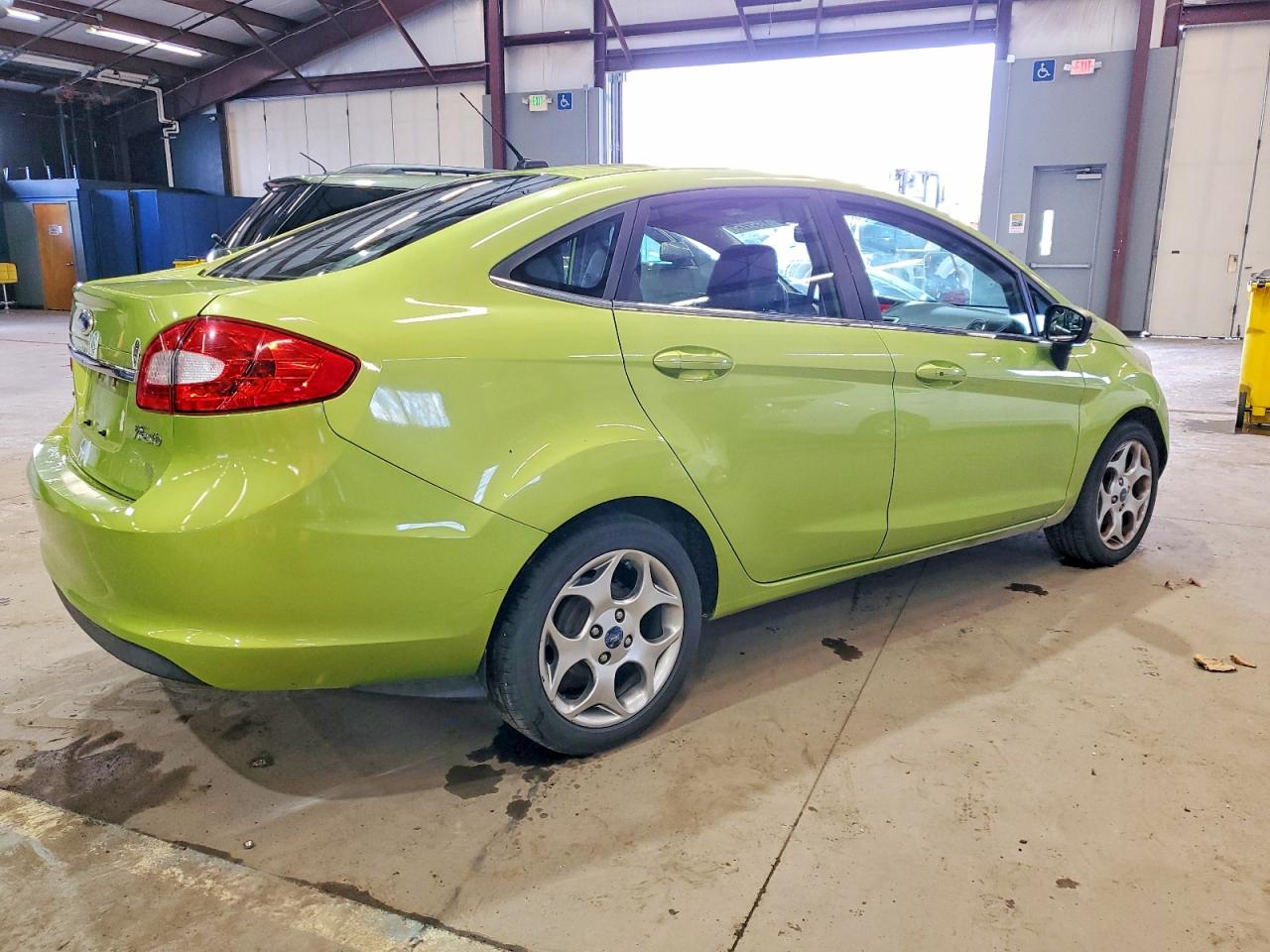 2011 FORD FIESTA SEL photo 3