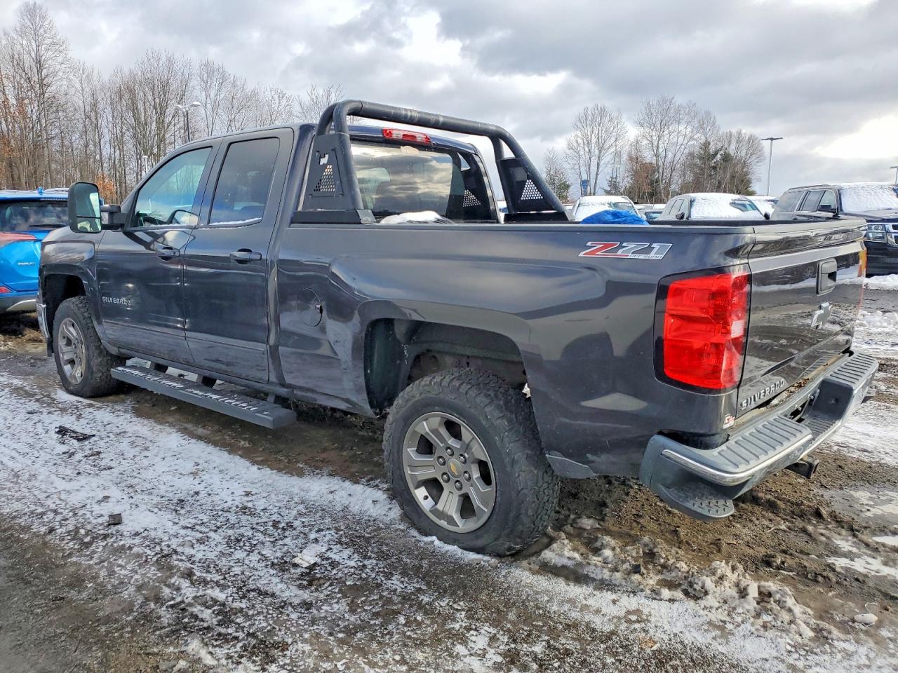 2015 CHEVROLET SILVERADO K1500 LT photo 2