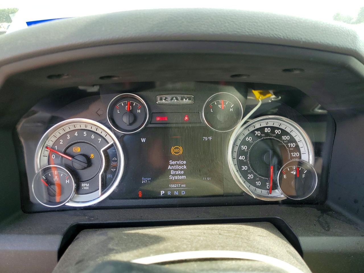 2016 RAM 1500 SLT photo 9