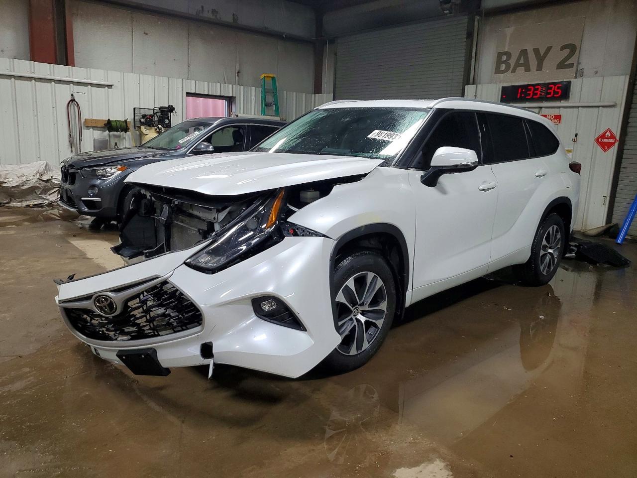 2022 TOYOTA HIGHLANDER
