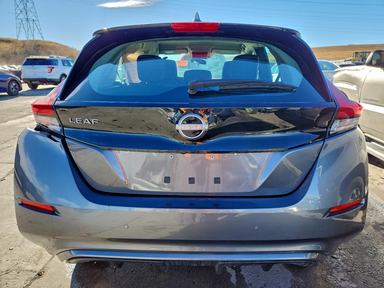 2025 NISSAN LEAF S photo 6