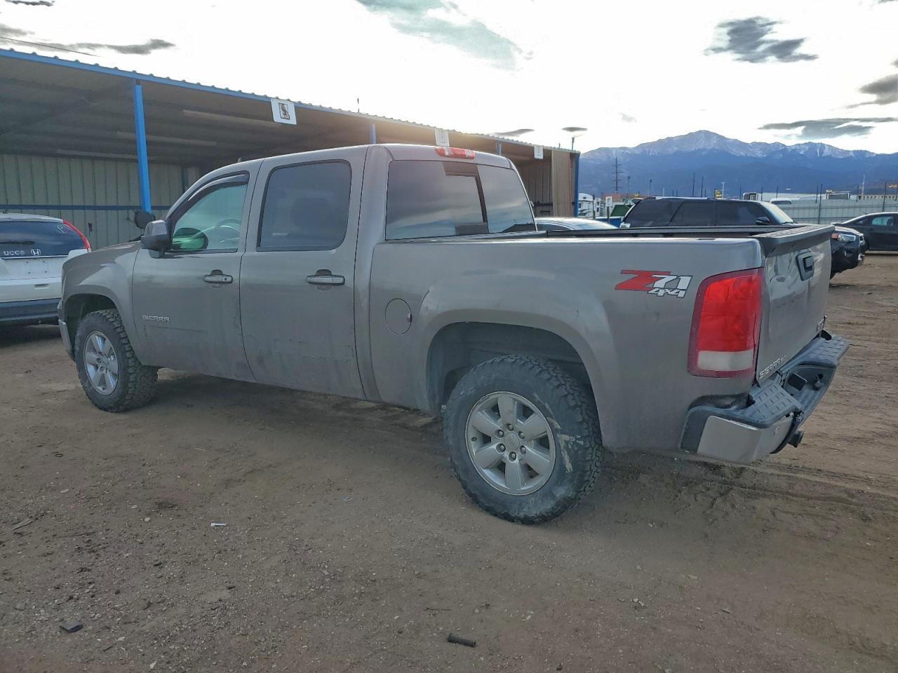 2012 GMC SIERRA K1500 SLT photo 3