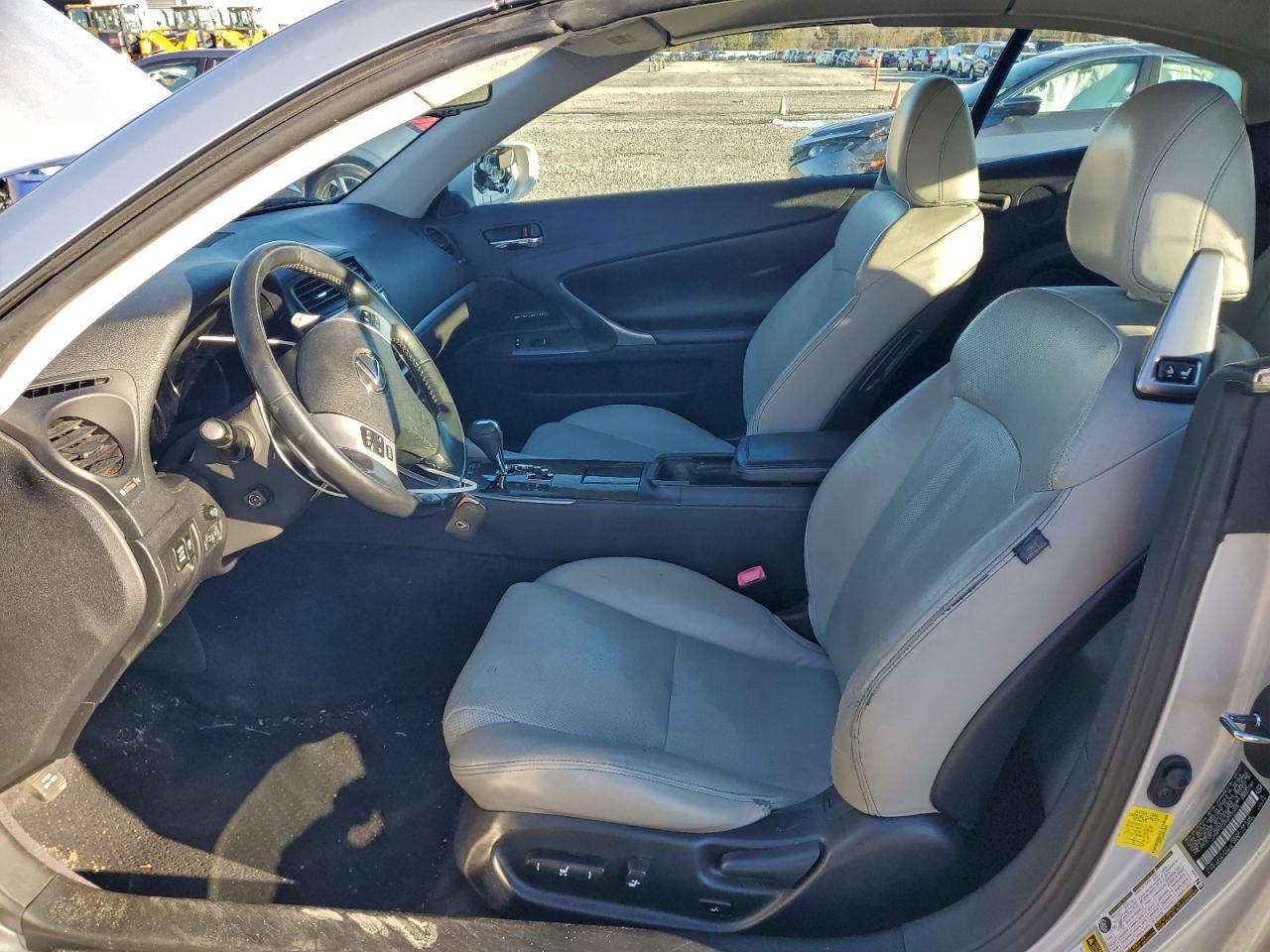 2011 LEXUS IS 250 photo 13