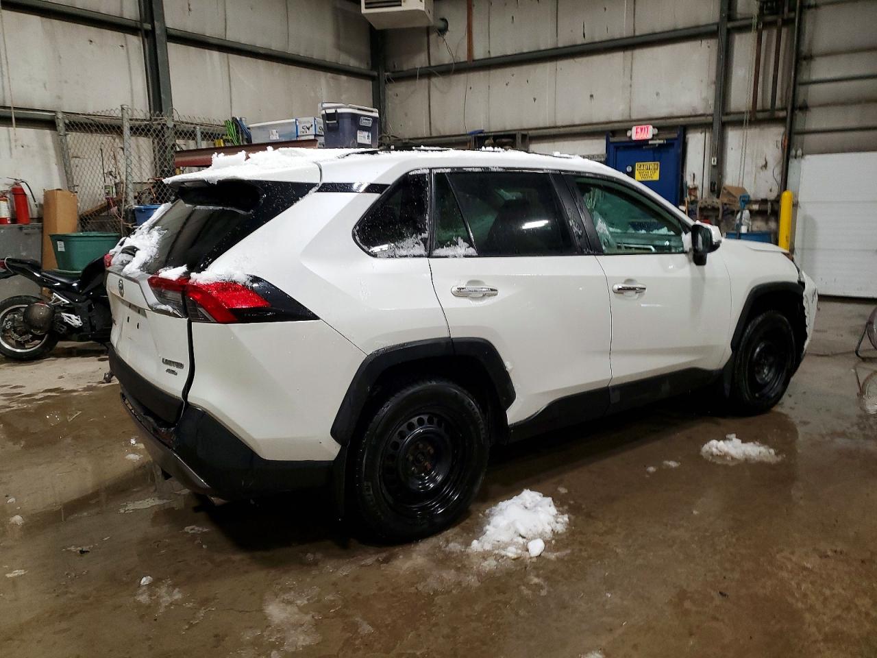 2019 TOYOTA RAV4 LIMITED photo 3