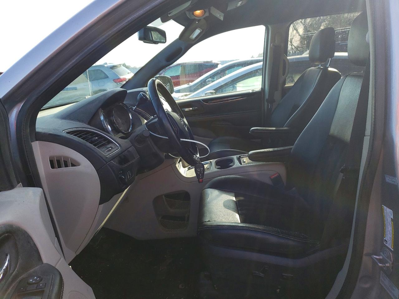 2015 DODGE GRAND CARAVAN SE photo 7