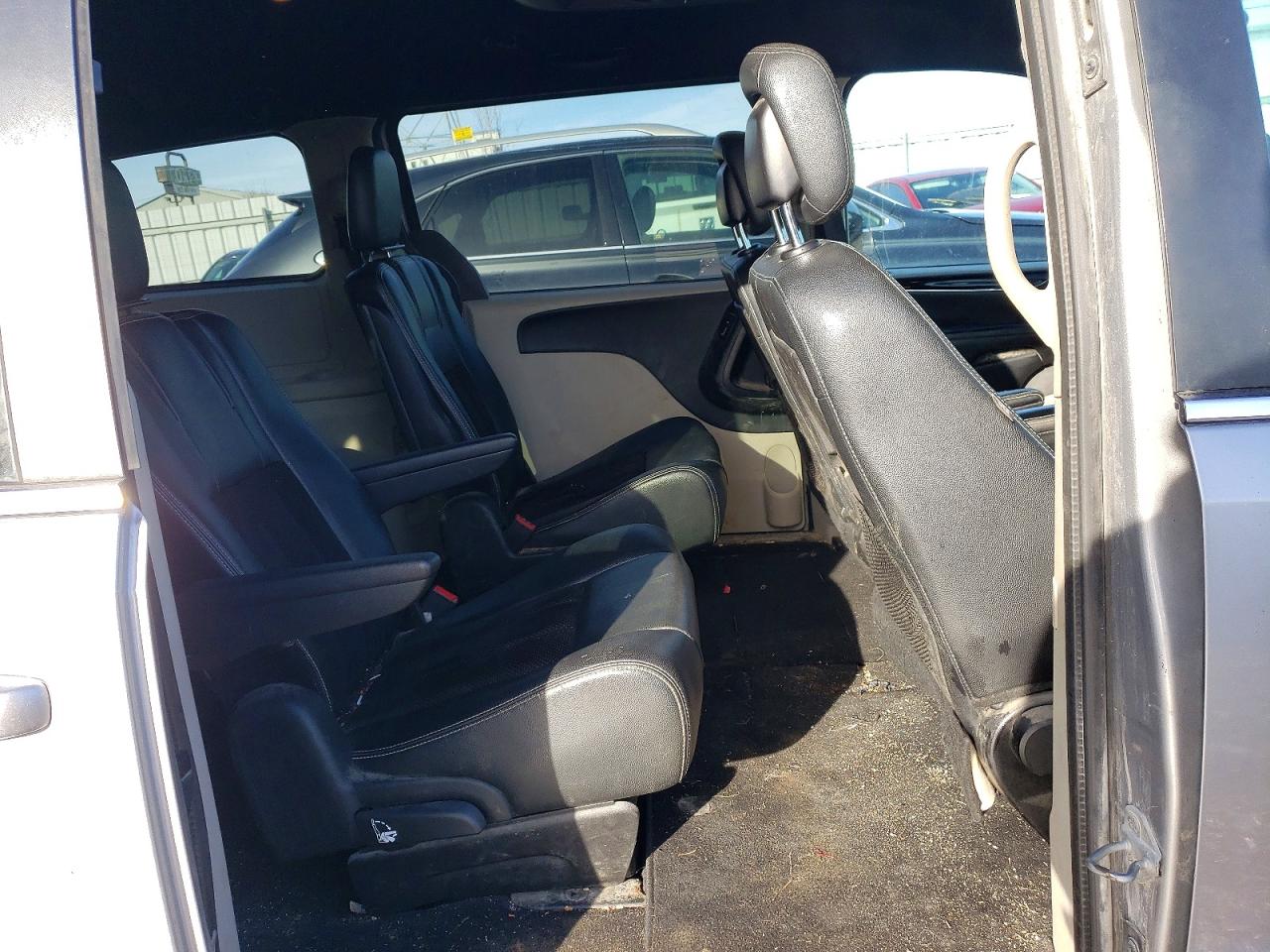 2015 DODGE GRAND CARAVAN SE photo 11