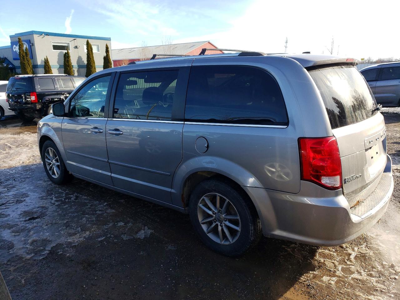 2015 DODGE GRAND CARAVAN SE photo 2