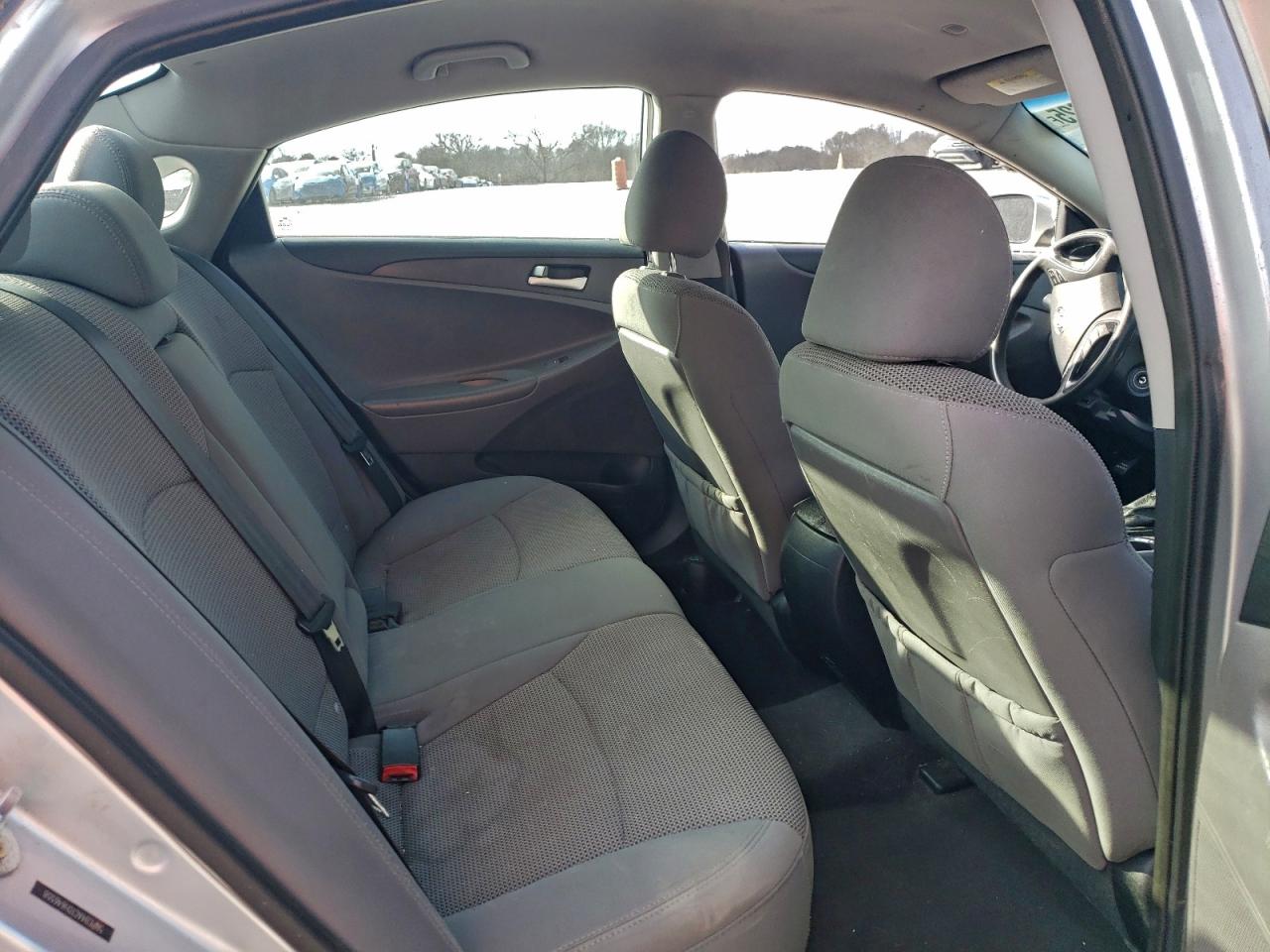 2013 HYUNDAI SONATA GLS photo 10