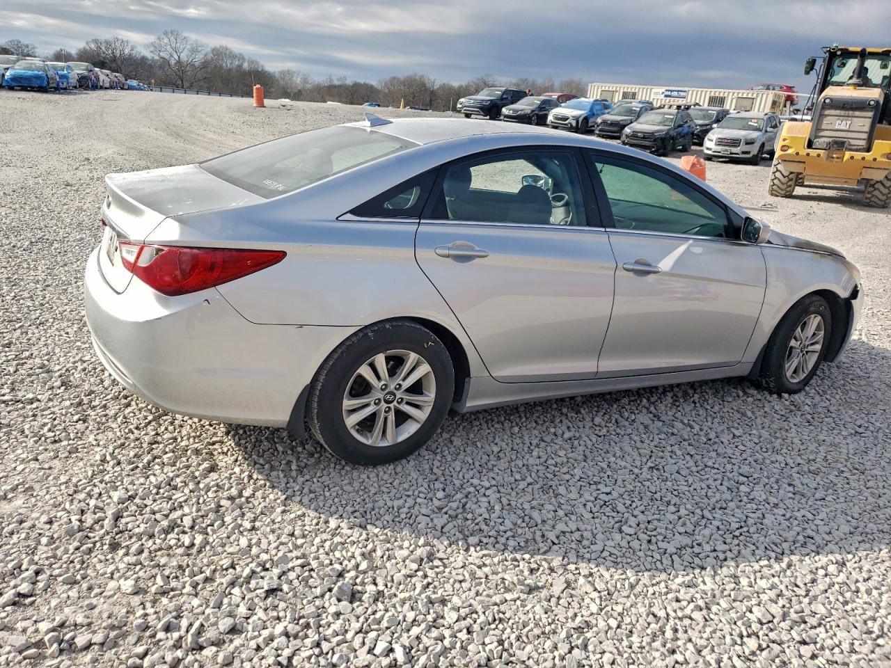 2013 HYUNDAI SONATA GLS photo 3