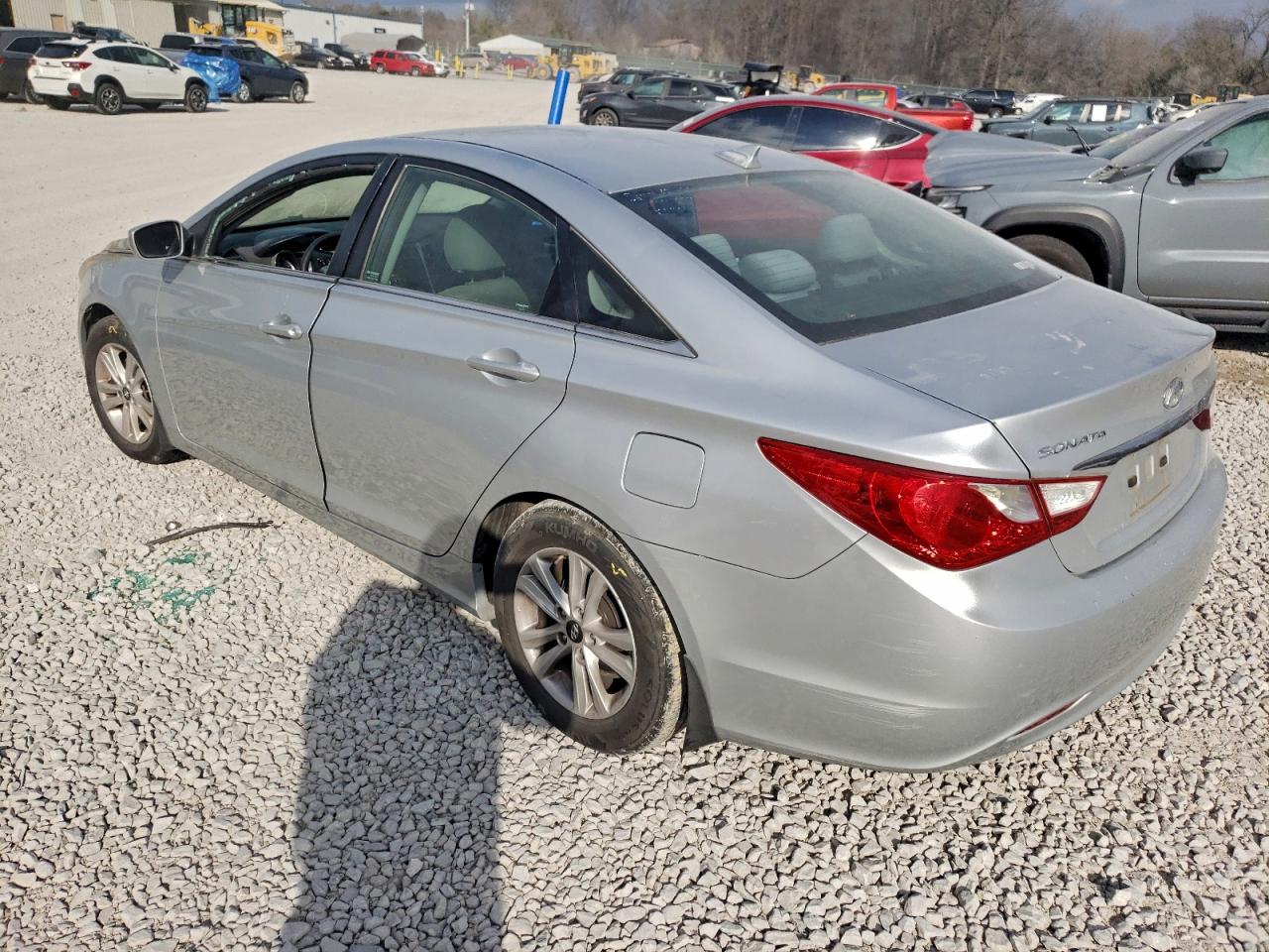 2013 HYUNDAI SONATA GLS photo 2