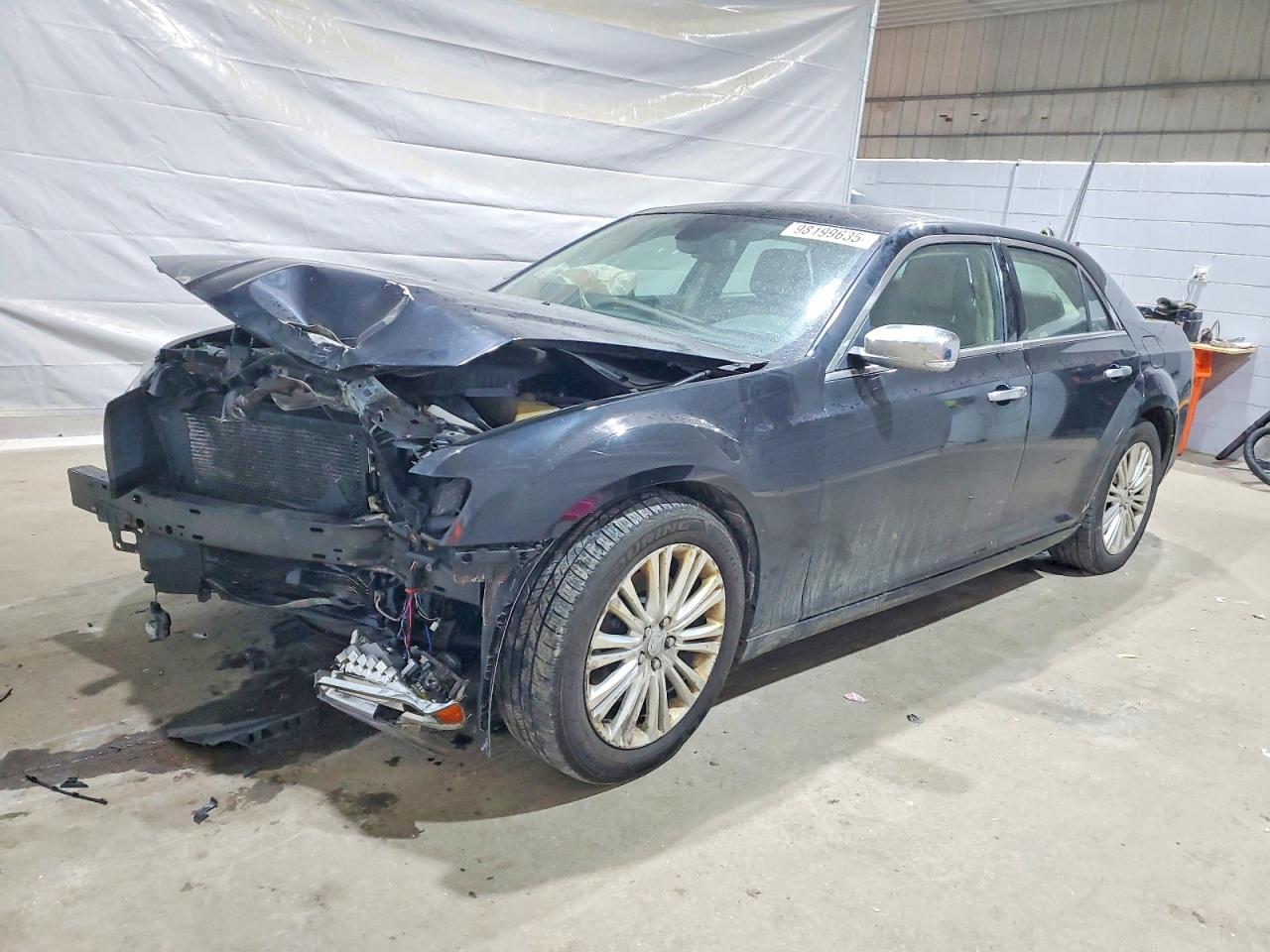 2013 CHRYSLER 300C