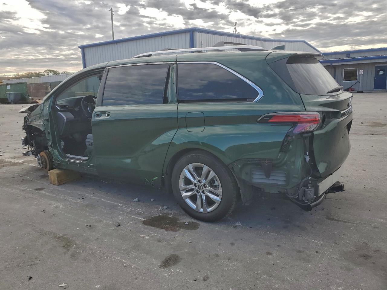 2021 TOYOTA SIENNA LIMITED photo 4