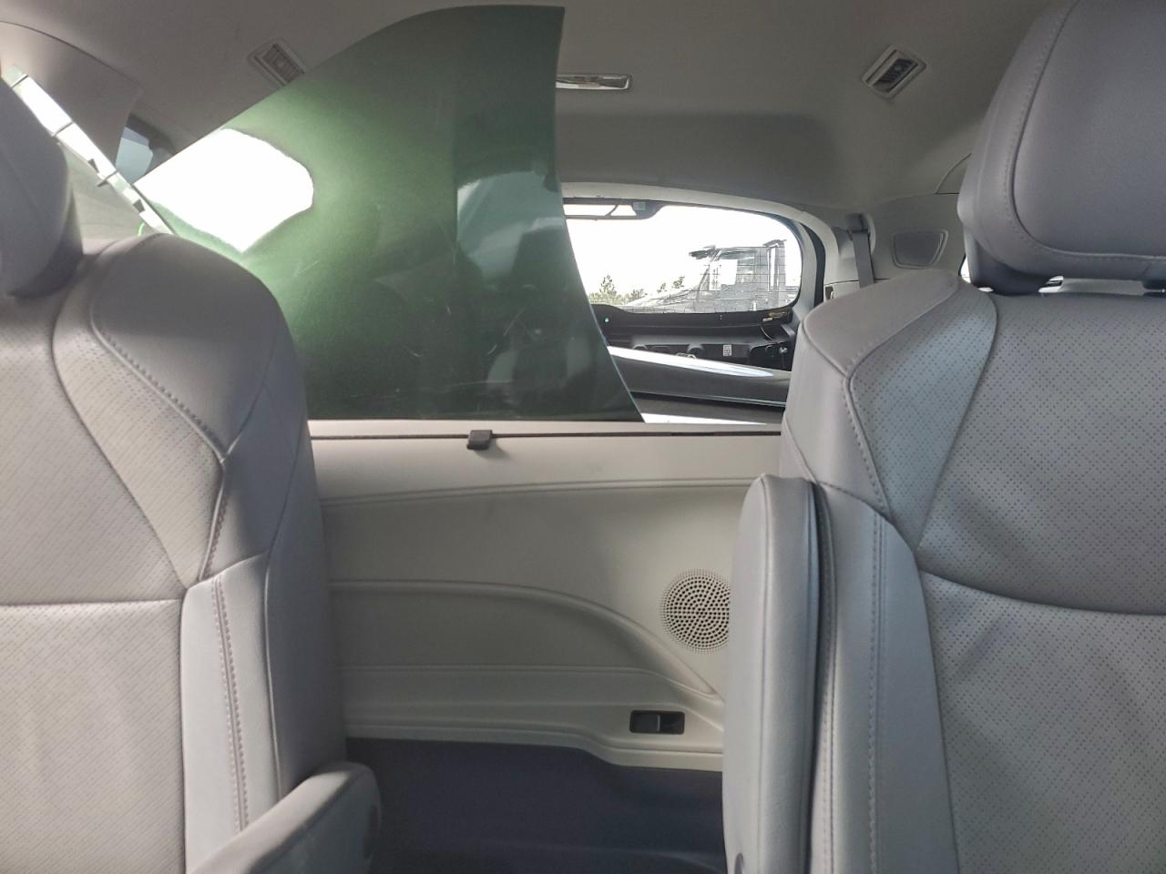 2021 TOYOTA SIENNA LIMITED photo 28