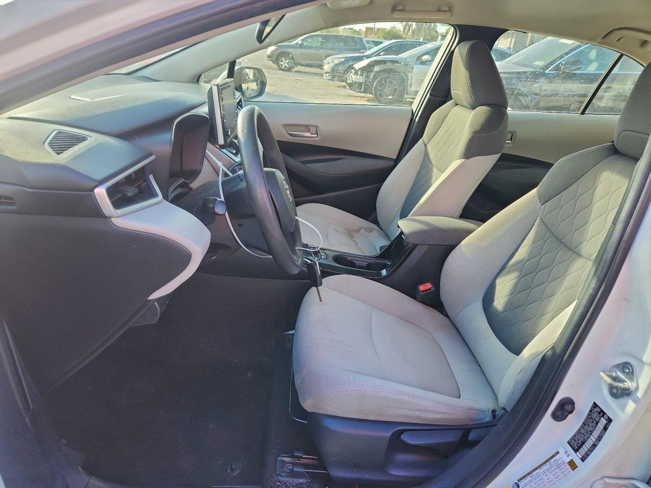 2020 TOYOTA COROLLA LE photo 7