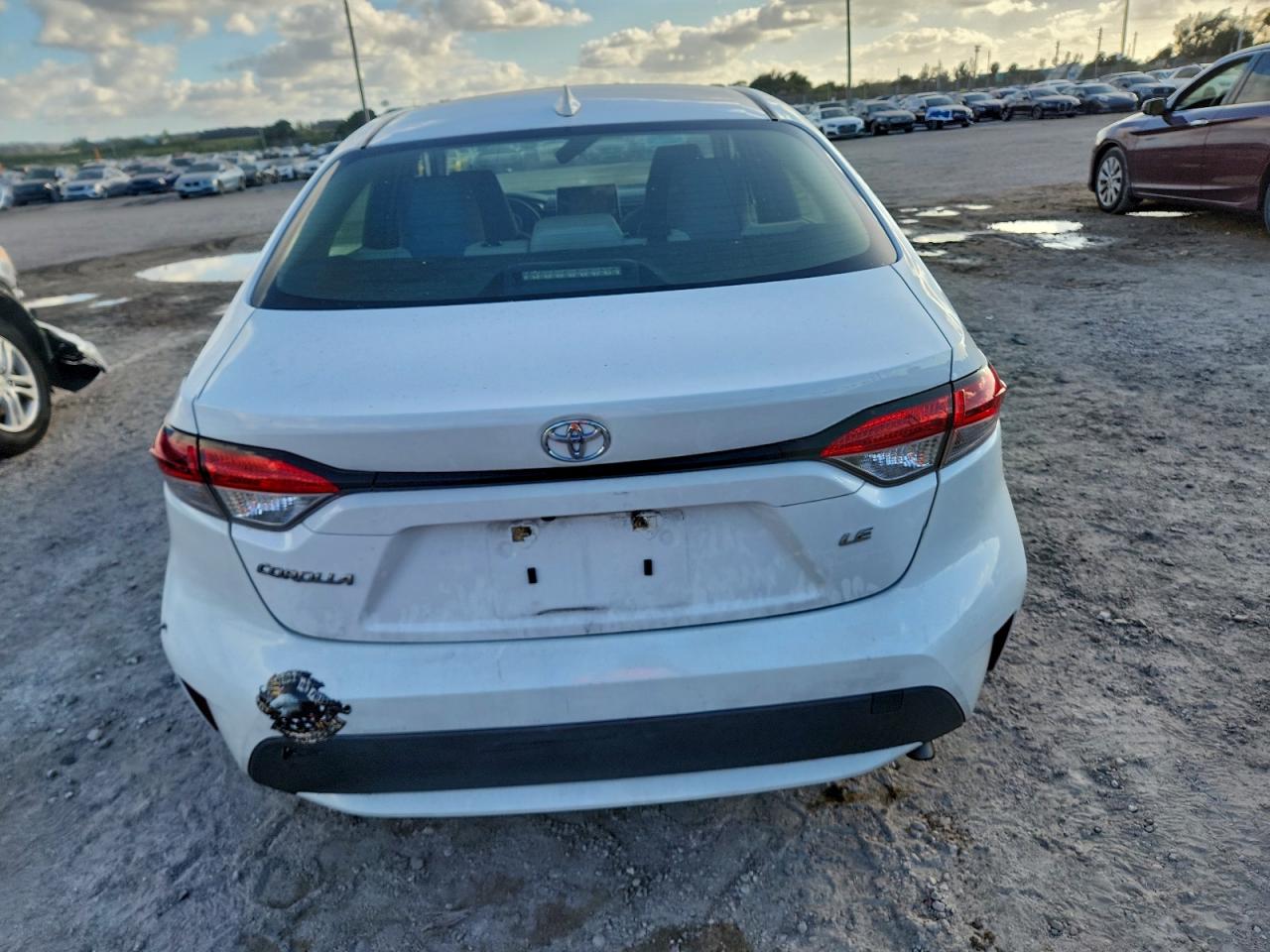 2020 TOYOTA COROLLA LE photo 6