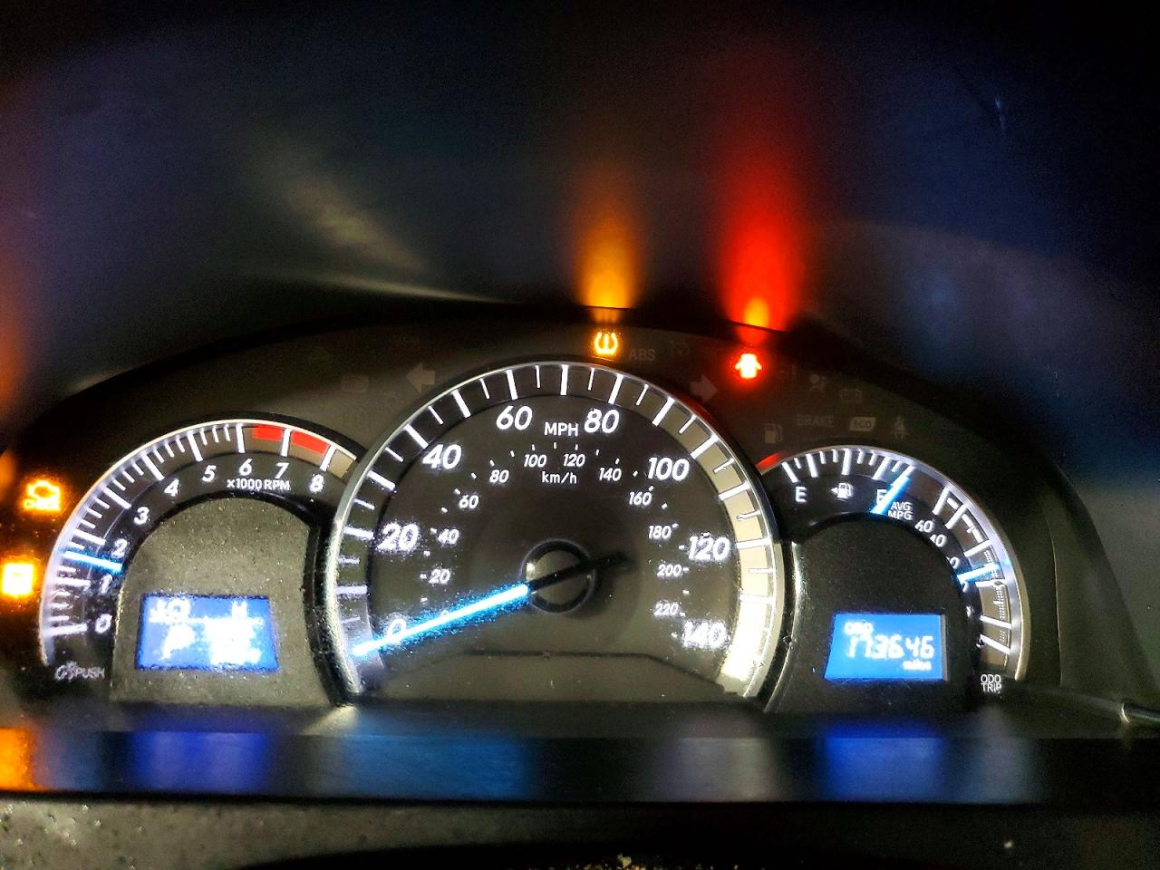2014 TOYOTA CAMRY L photo 9