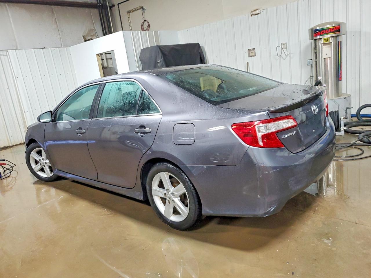 2014 TOYOTA CAMRY L photo 2