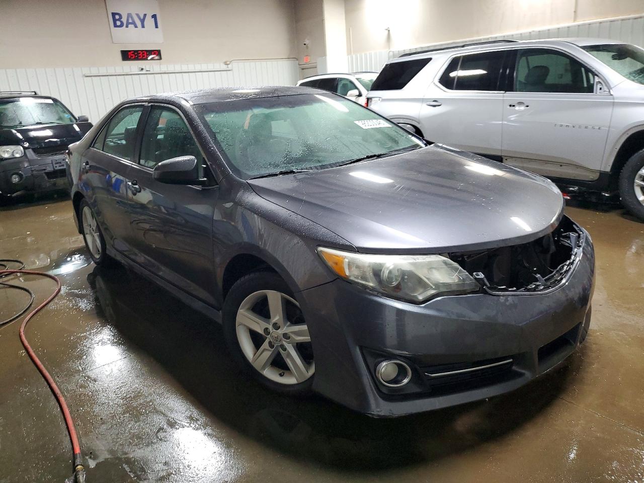 2014 TOYOTA CAMRY L photo 4