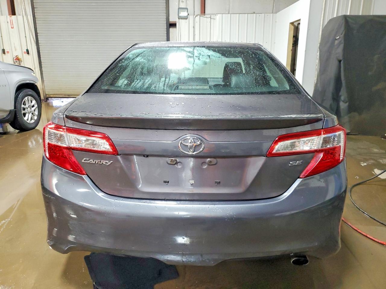 2014 TOYOTA CAMRY L photo 6
