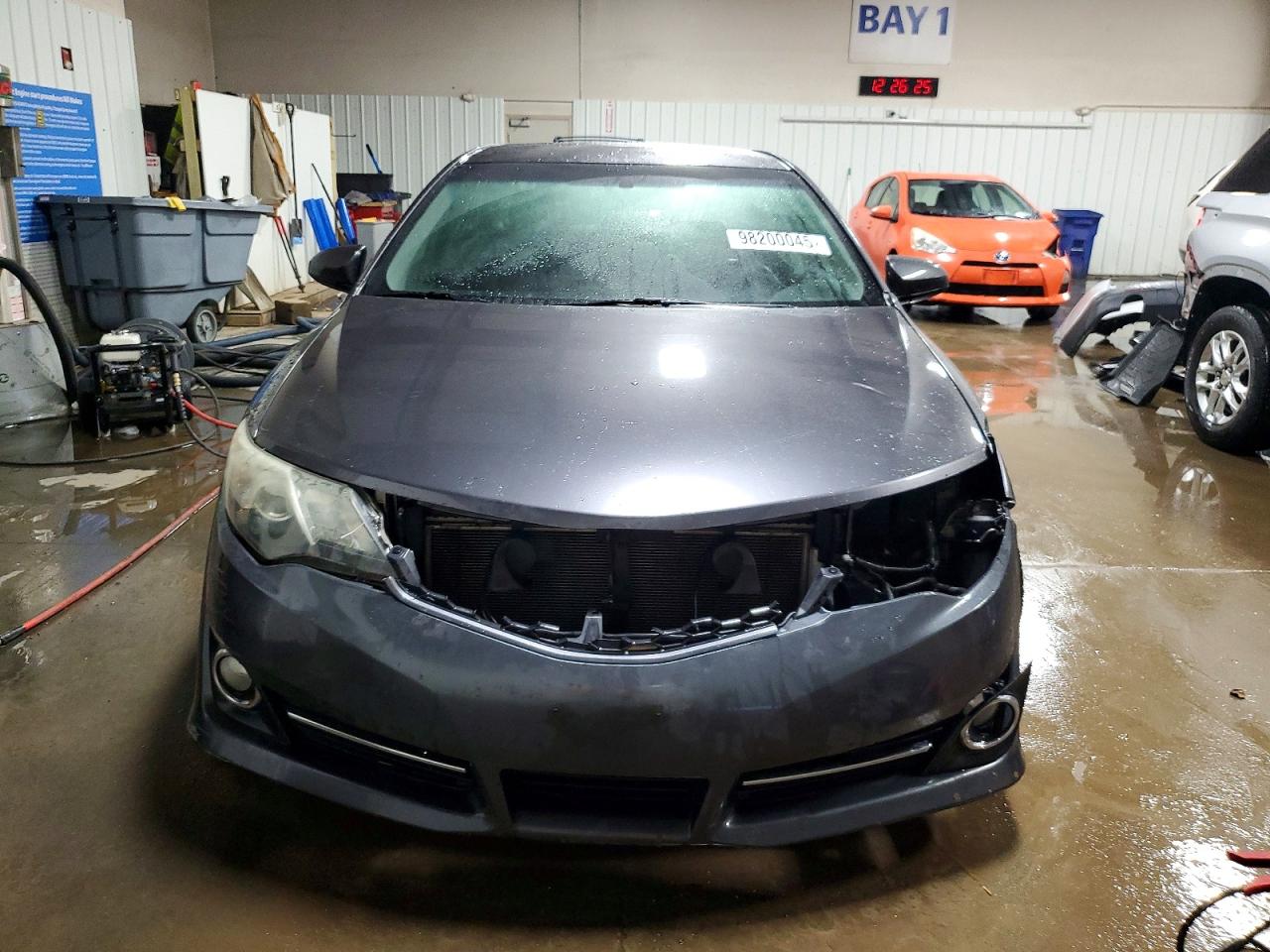 2014 TOYOTA CAMRY L photo 5