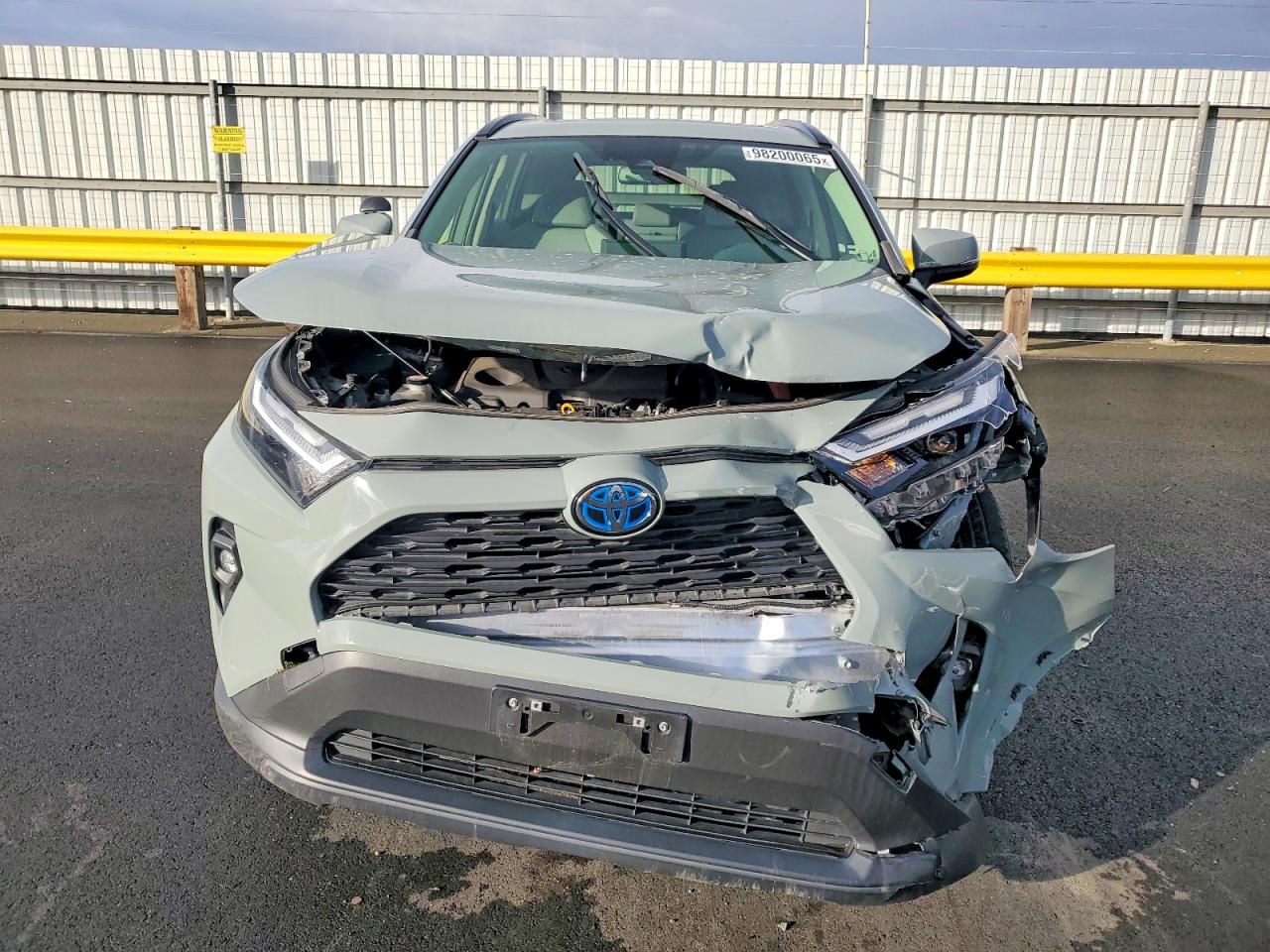 2022 TOYOTA RAV4 XLE PREMIUM photo 5
