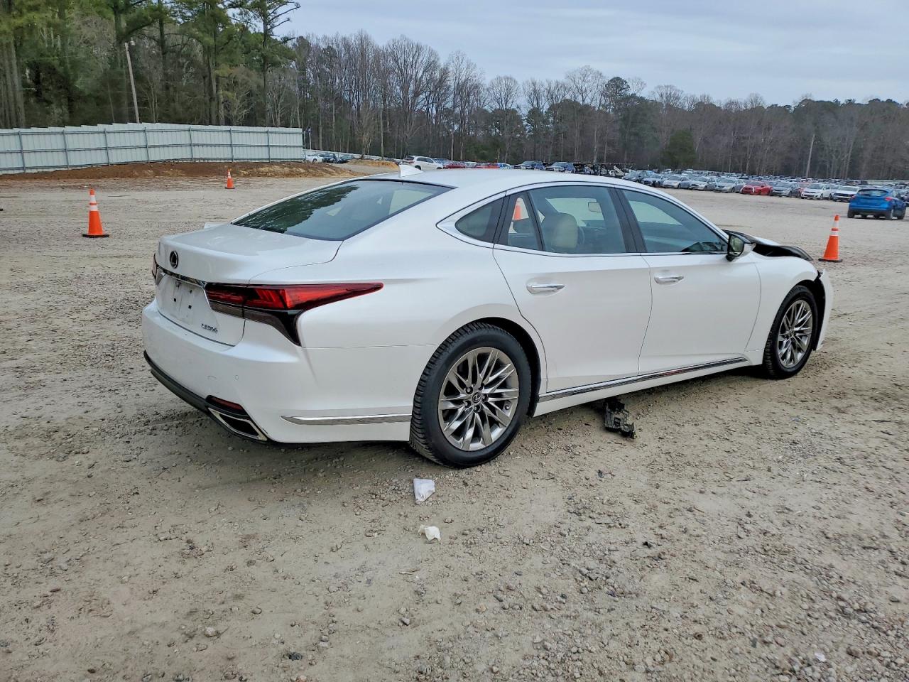 2022 LEXUS LS 500 BASE photo 3