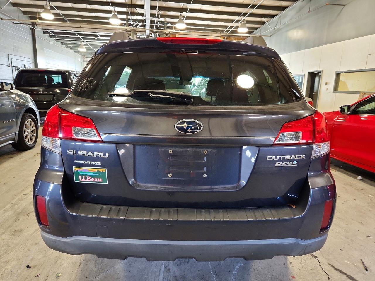 2010 SUBARU OUTBACK 2.5I PREMIUM photo 11