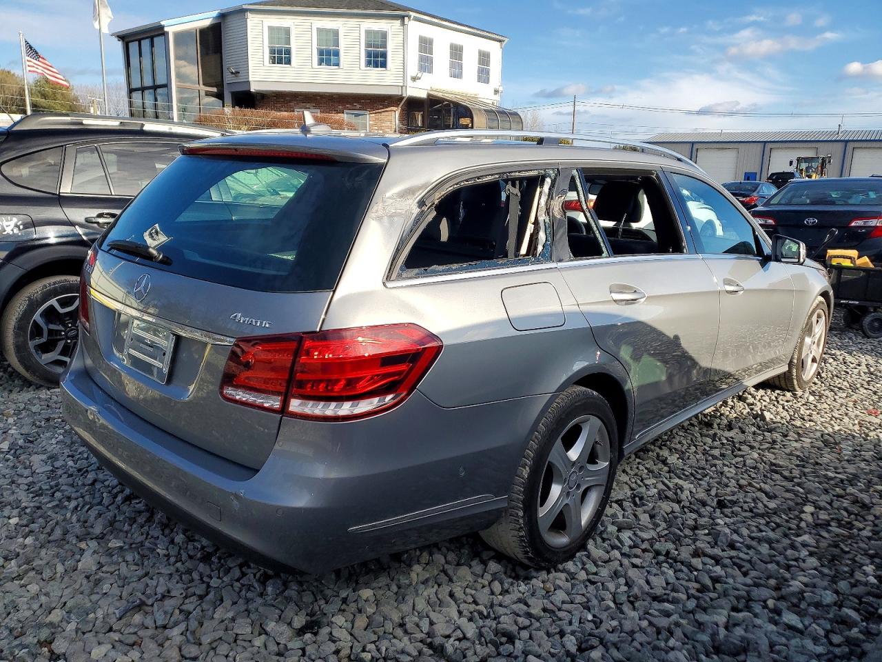 2014 MERCEDES-BENZ E 350 4MATIC WAGON photo 3