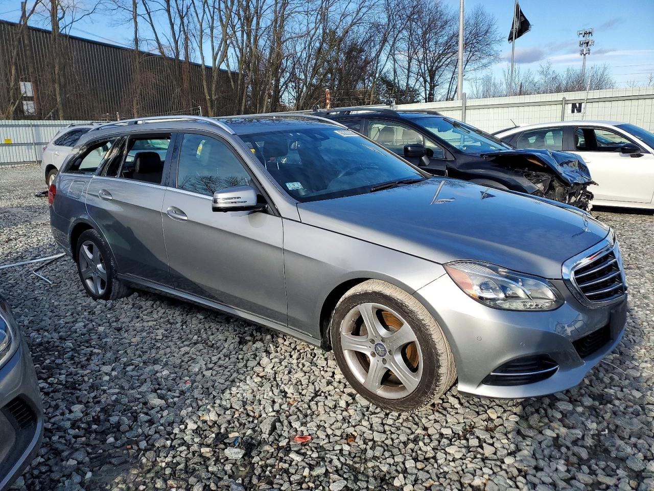 2014 MERCEDES-BENZ E 350 4MATIC WAGON photo 4