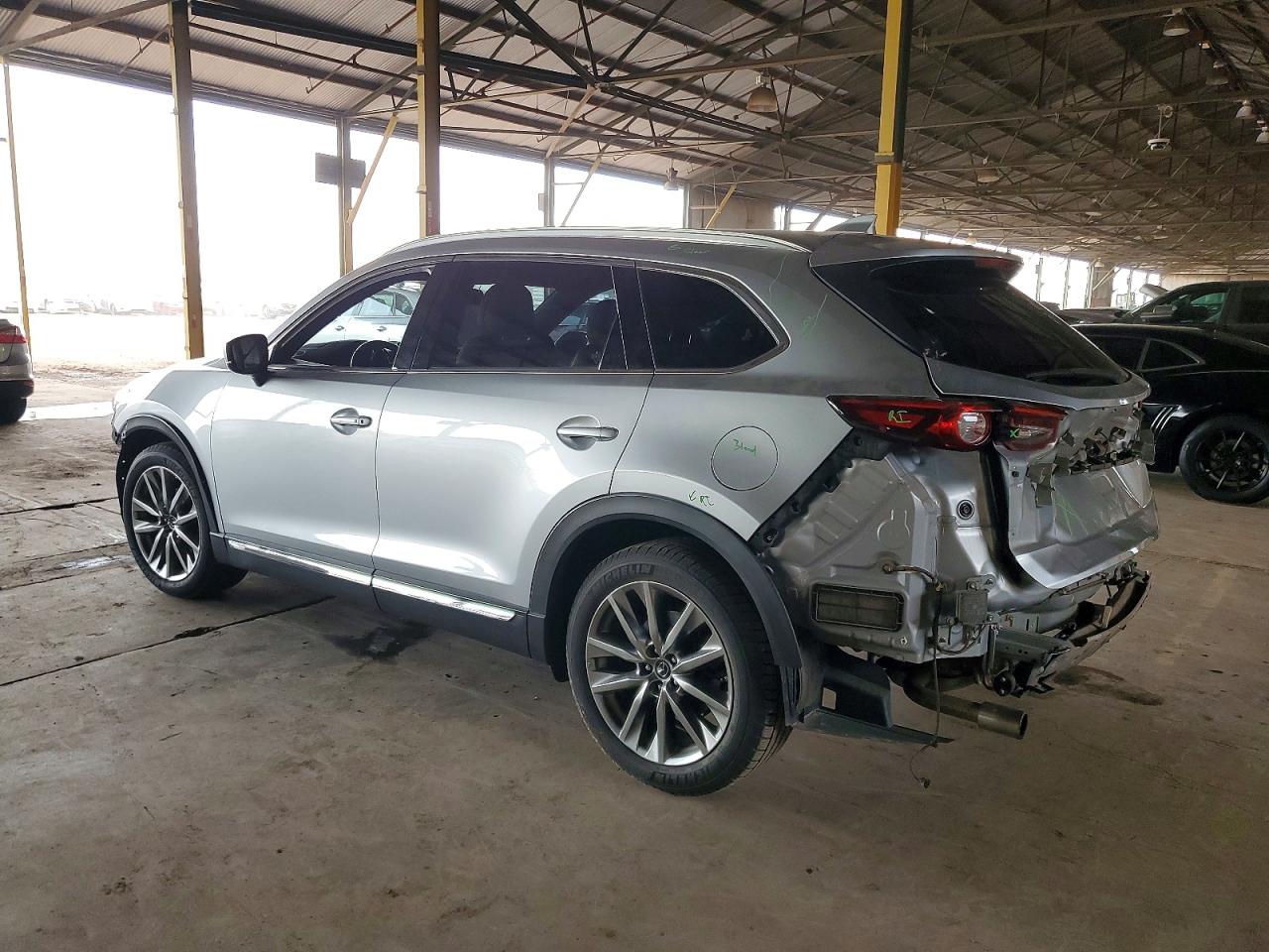 2018 MAZDA CX-9 SIGNATURE photo 2