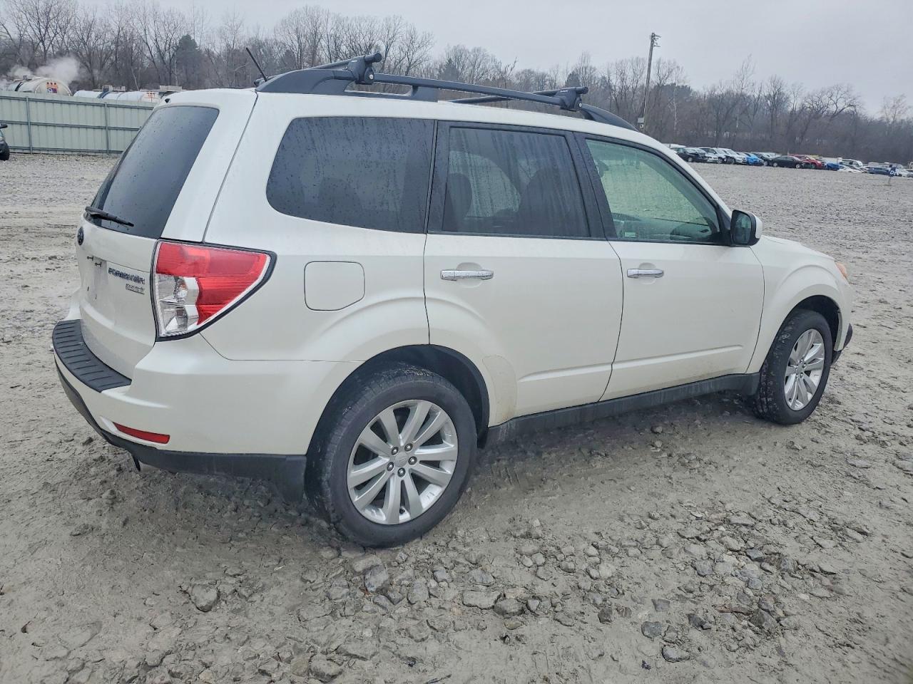 2013 SUBARU FORESTER LIMITED photo 3