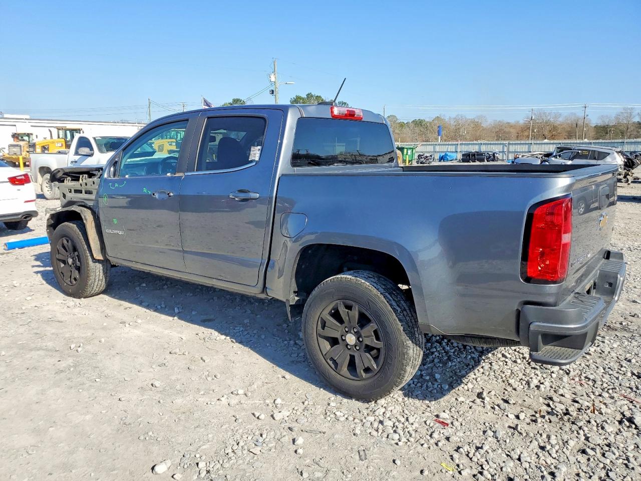 2020 CHEVROLET COLORADO LT photo 2