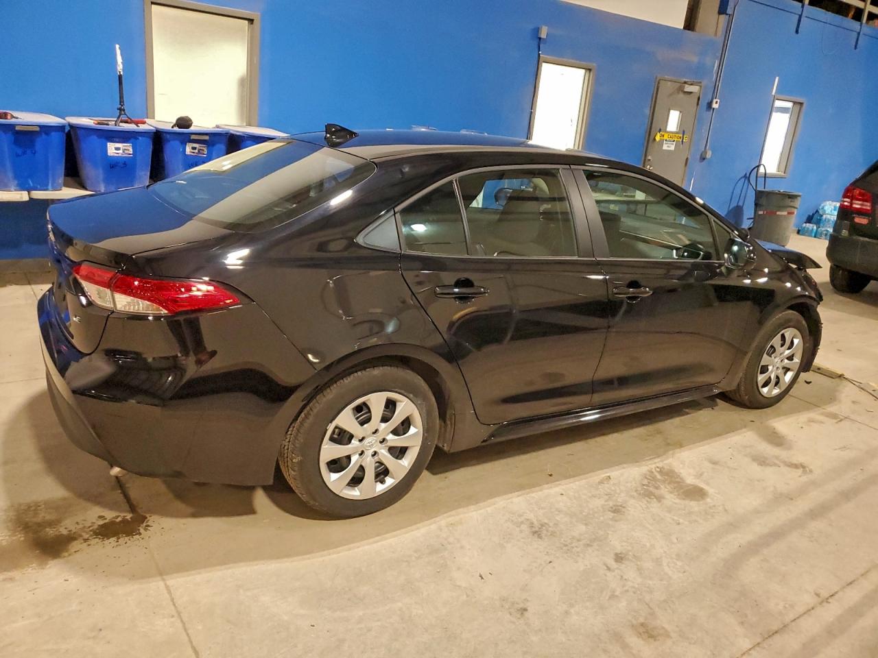 2025 TOYOTA COROLLA LE photo 3