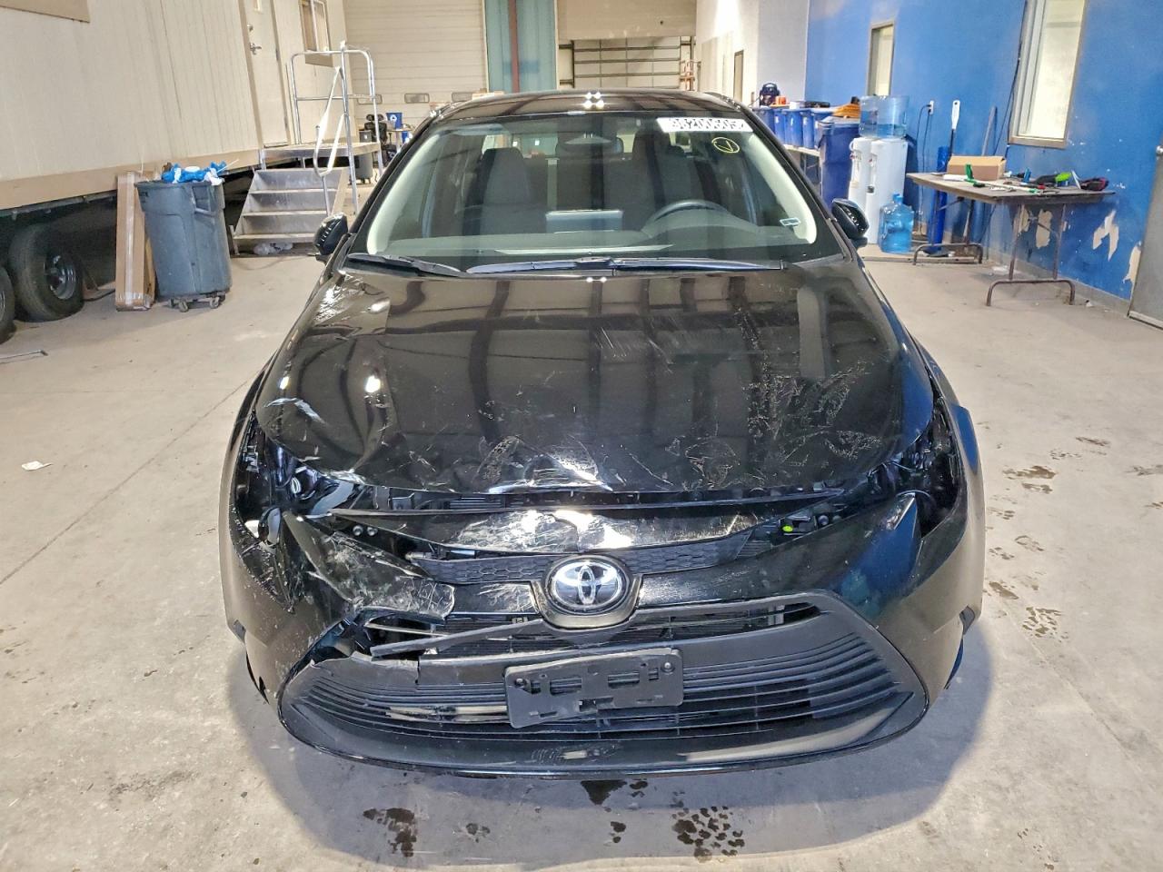2025 TOYOTA COROLLA LE photo 5