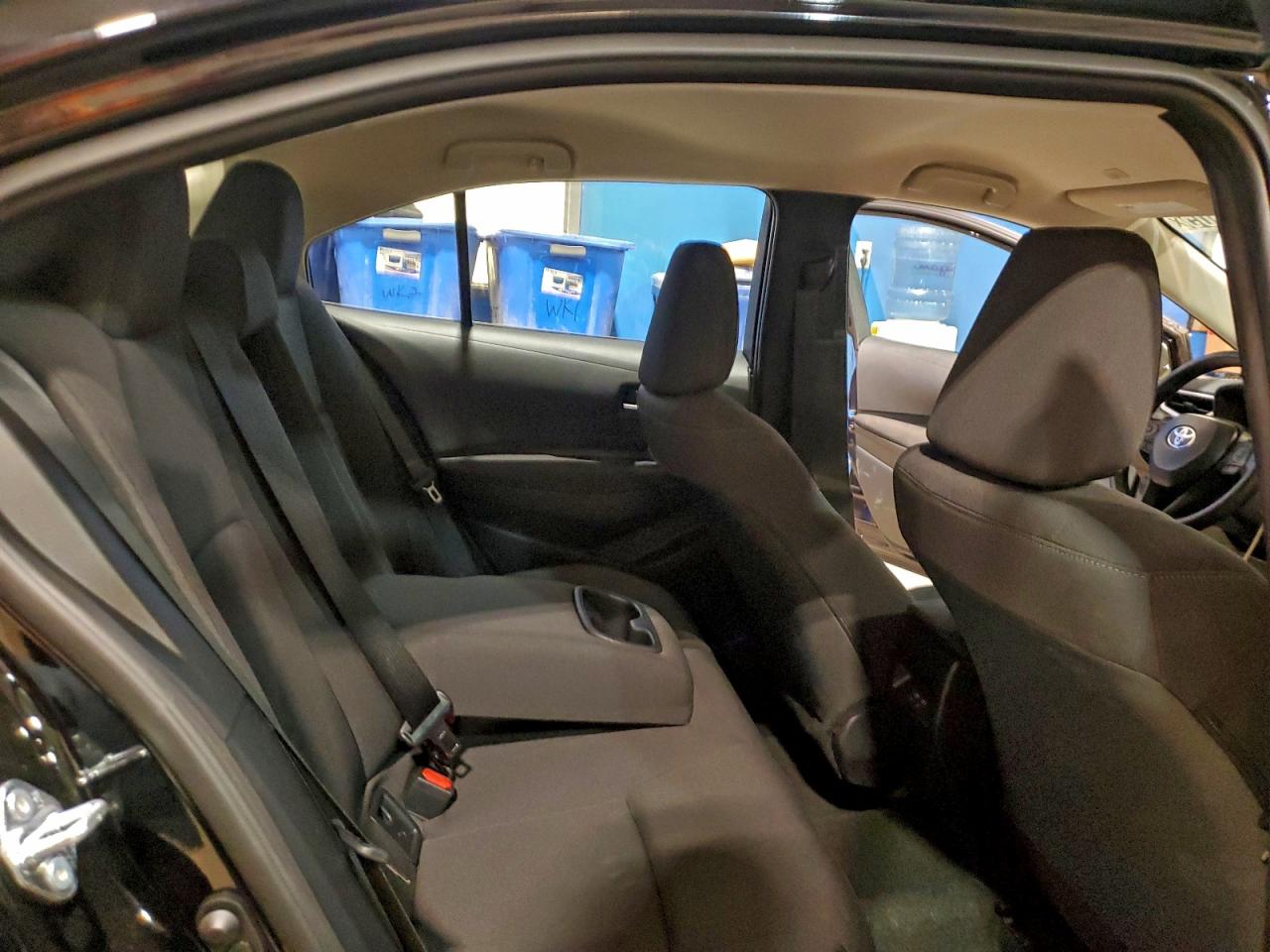 2025 TOYOTA COROLLA LE photo 10