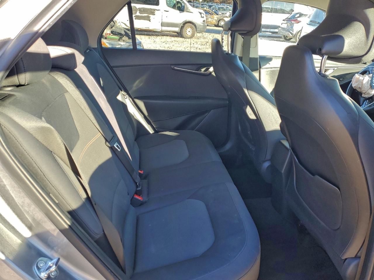 2023 KIA NIRO LX photo 10