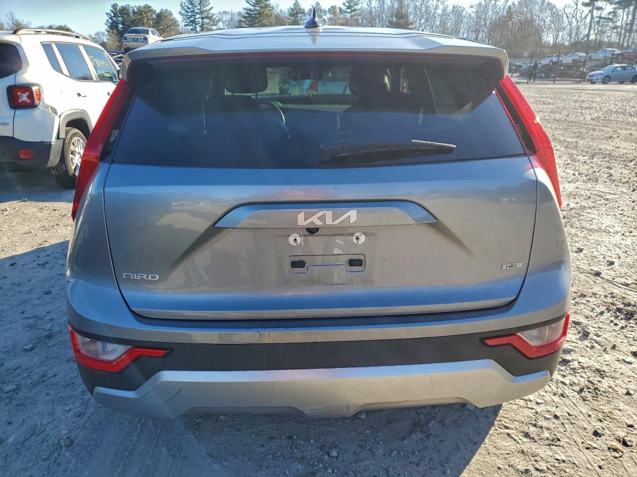 2023 KIA NIRO LX photo 6