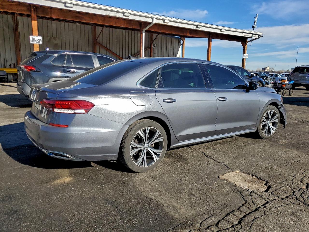 2021 VOLKSWAGEN PASSAT SE photo 3