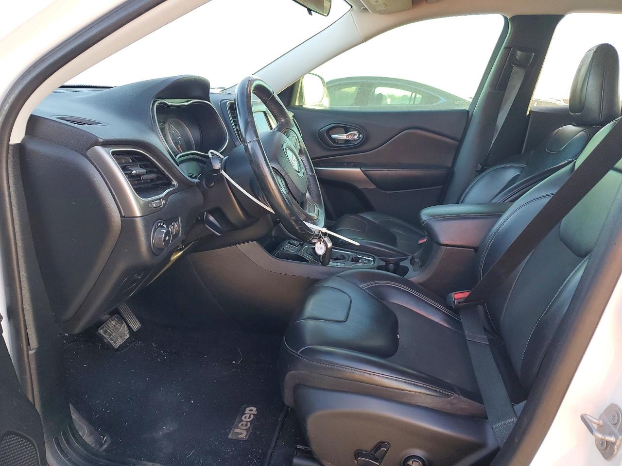2019 JEEP CHEROKEE LATITUDE PLUS photo 7