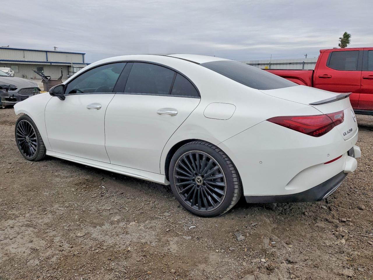 2024 MERCEDES-BENZ CLA 250 photo 3