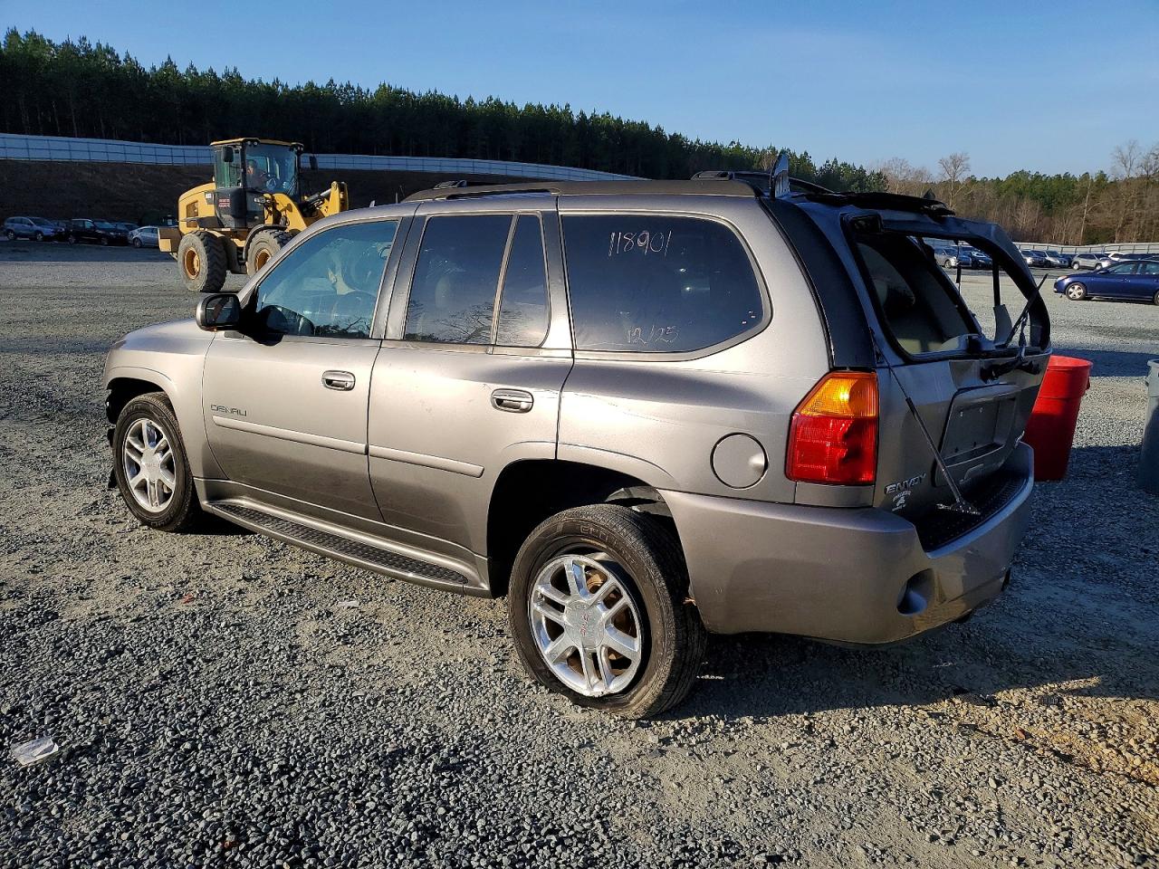2006 GMC ENVOY DENALI photo 3