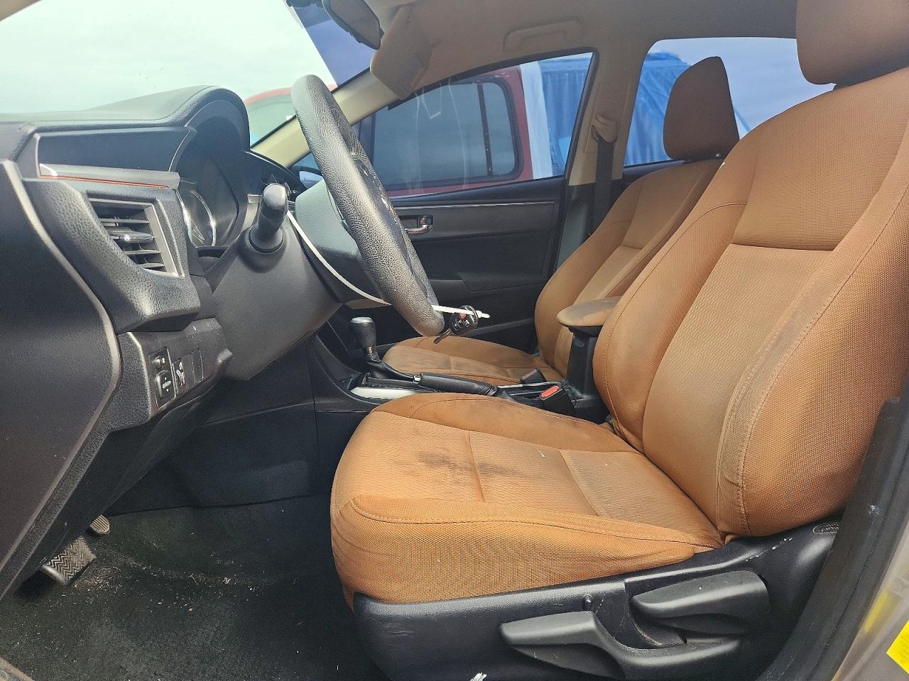 2015 TOYOTA COROLLA L photo 19